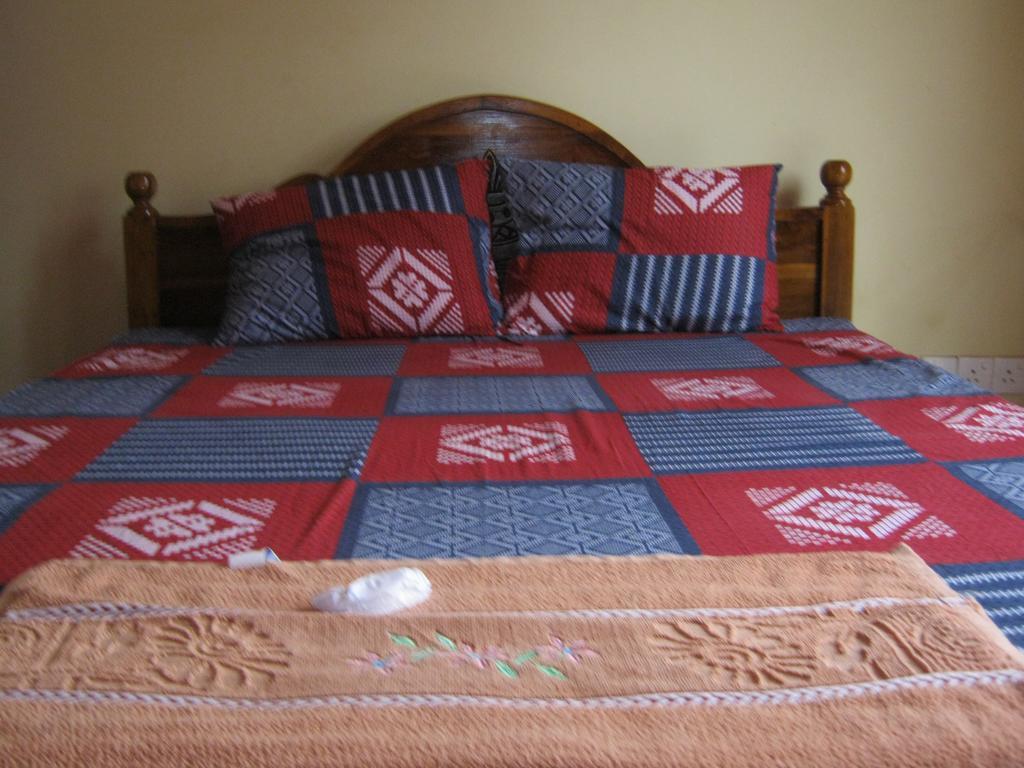 Aurora - Negombo Budget Hostel Room photo